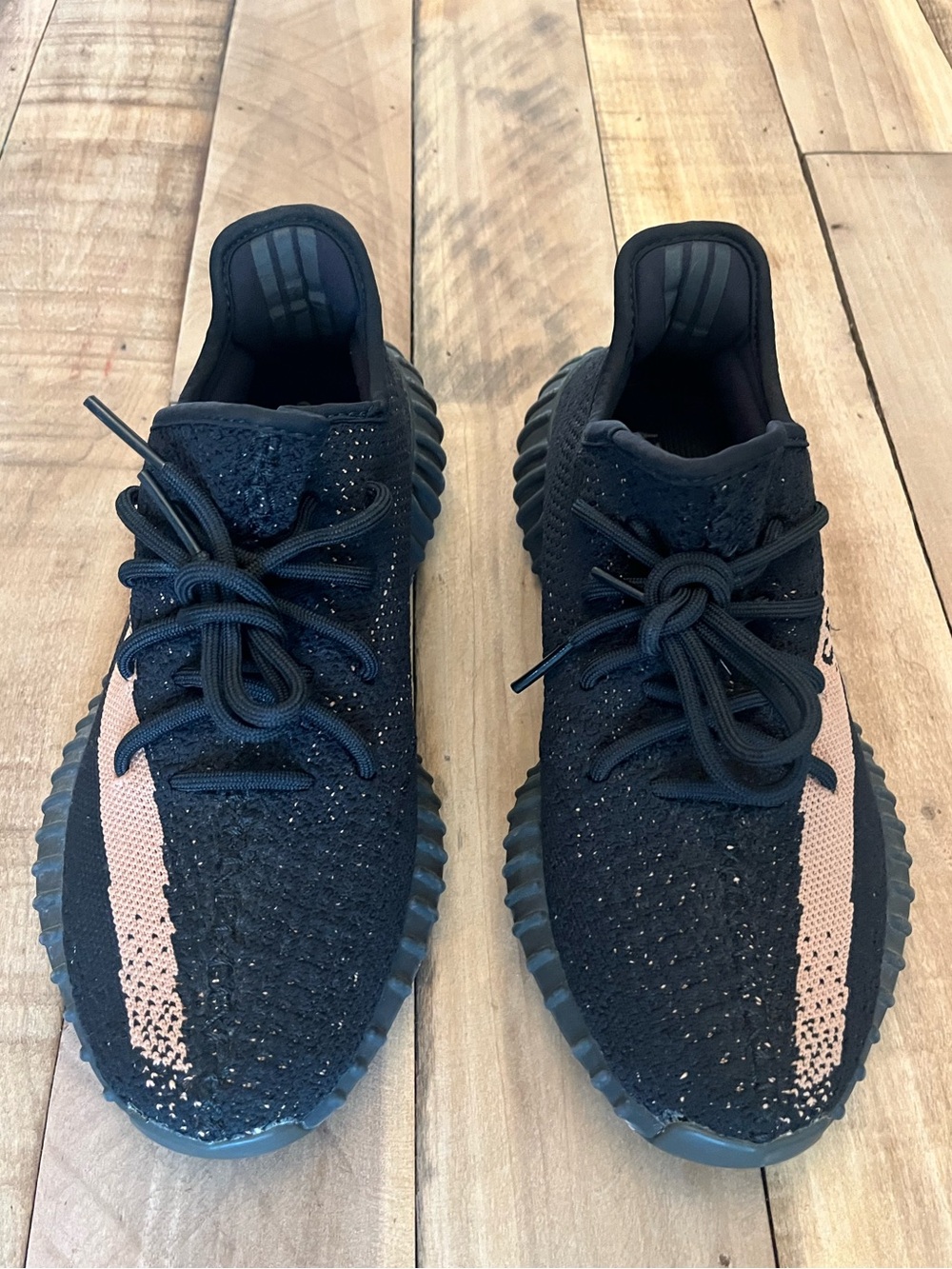 Adidas Yeezy Boost 350 V2 Men’s Low Top Lace-Up Sneakers Black/Copper Size 8